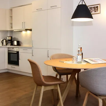 Holiday Flat - Dos05102e-cyc